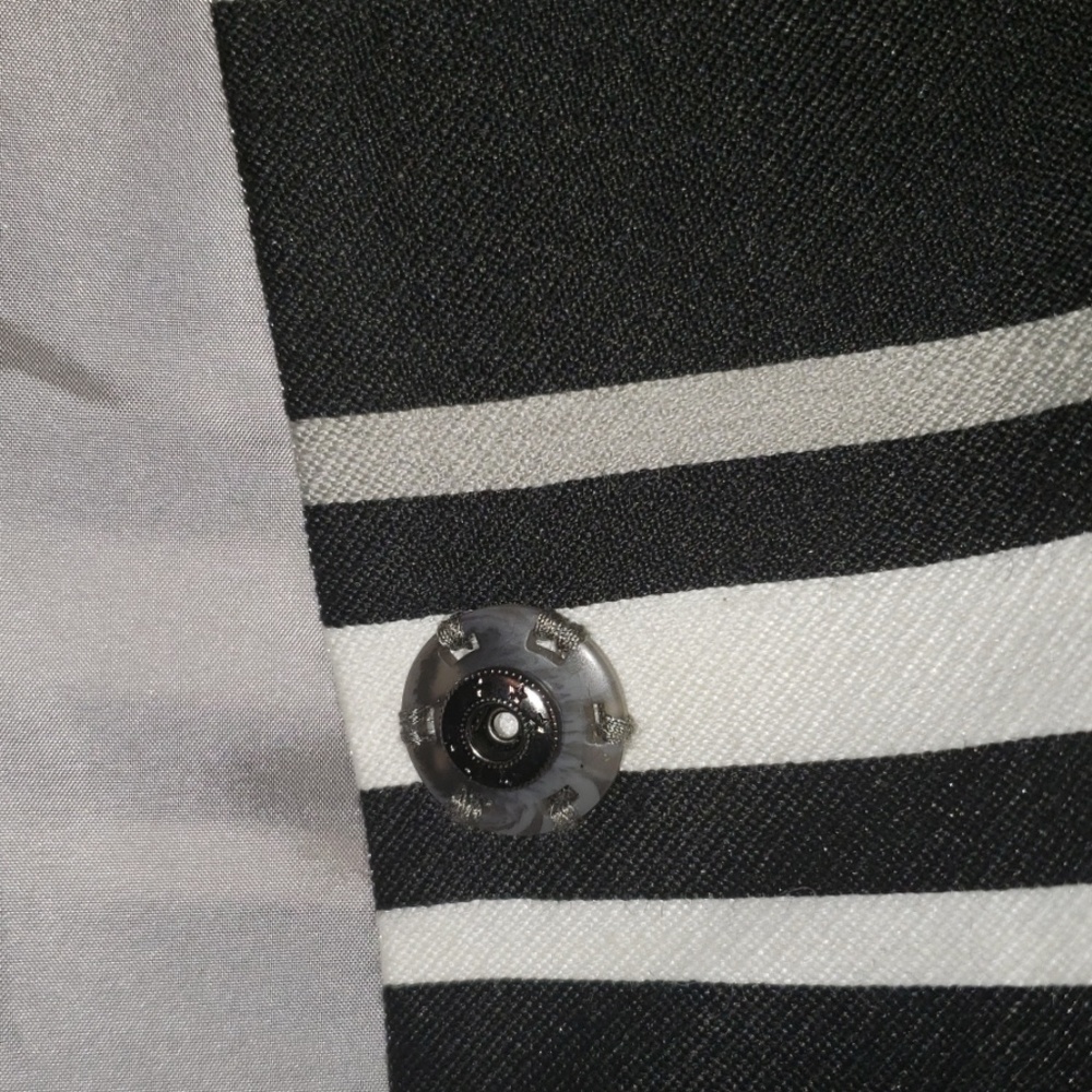 Cropped Blazer - Picture 4 of 4